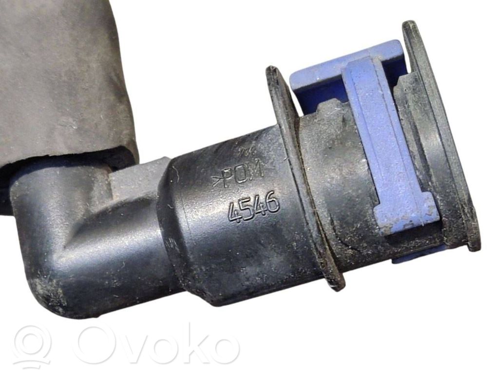 Lukturu mazgāšanas šķidruma trubiņa (-as)