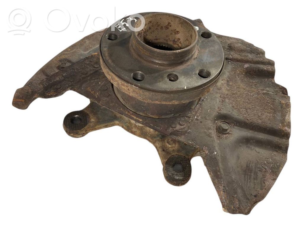 Priekšējā riteņa rumbas vārpstas šarnīrs (stupica, capfa)