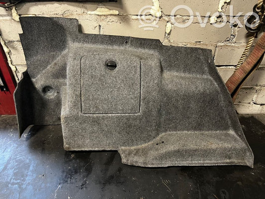 Side decorative trim panel