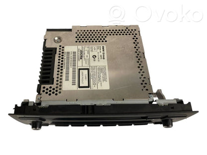 Radio / CD/DVD atskaņotājs / navigācija