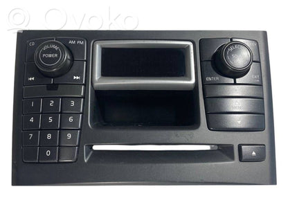 Radio / CD/DVD atskaņotājs / navigācija