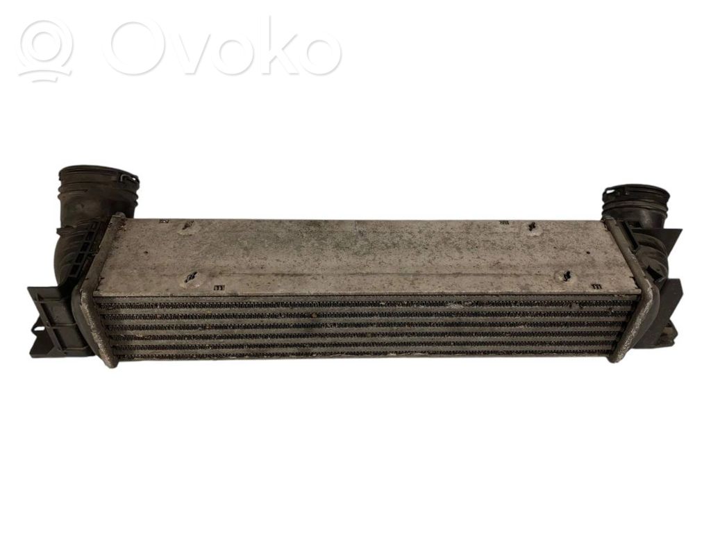 Starpdzesētāja radiators