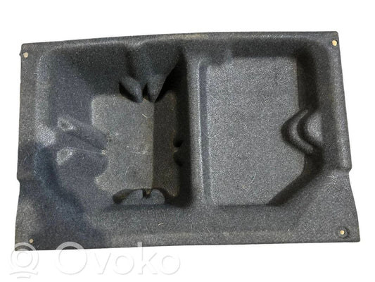 Trunk storage compartment