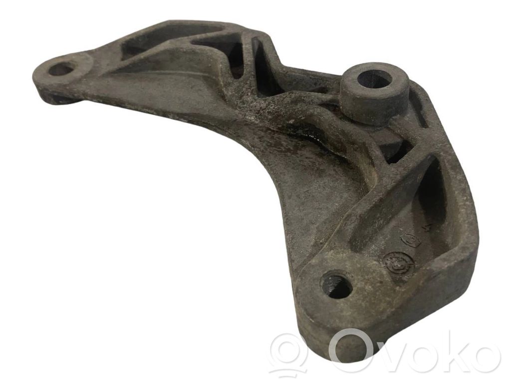 Ģeneratora stiprinājums