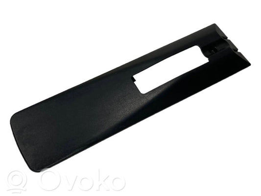 Aizmugurējā sēdekļa sliedīte (-es)