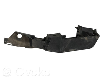 Priekšpusē bampera turētājs