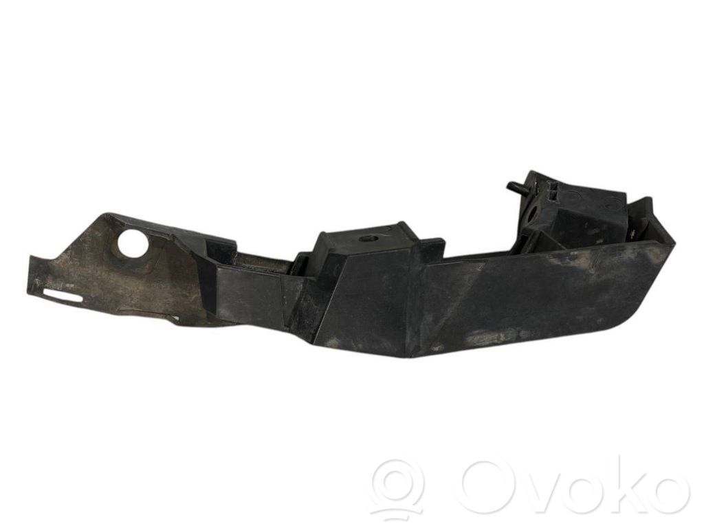 Priekšpusē bampera turētājs