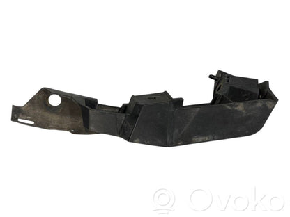 Priekšpusē bampera turētājs