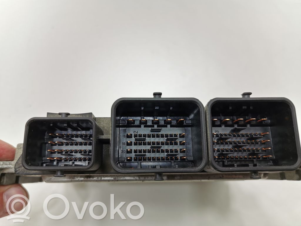 Блок управления двигателем