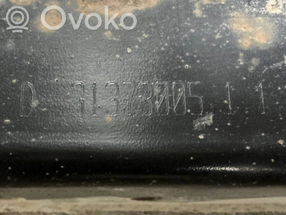 Pusrāmis aizmugurējais / priekšējais