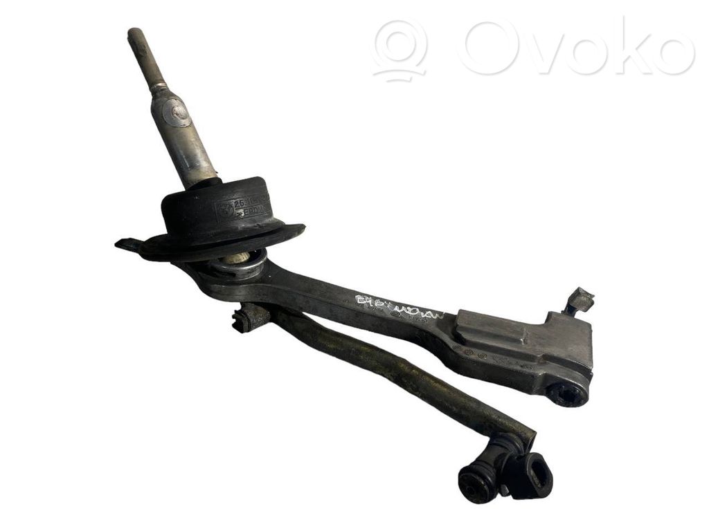 Switching mechanism (sliding mechanism)