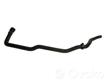 Caurulīte (-es) / šļūtene (-es)