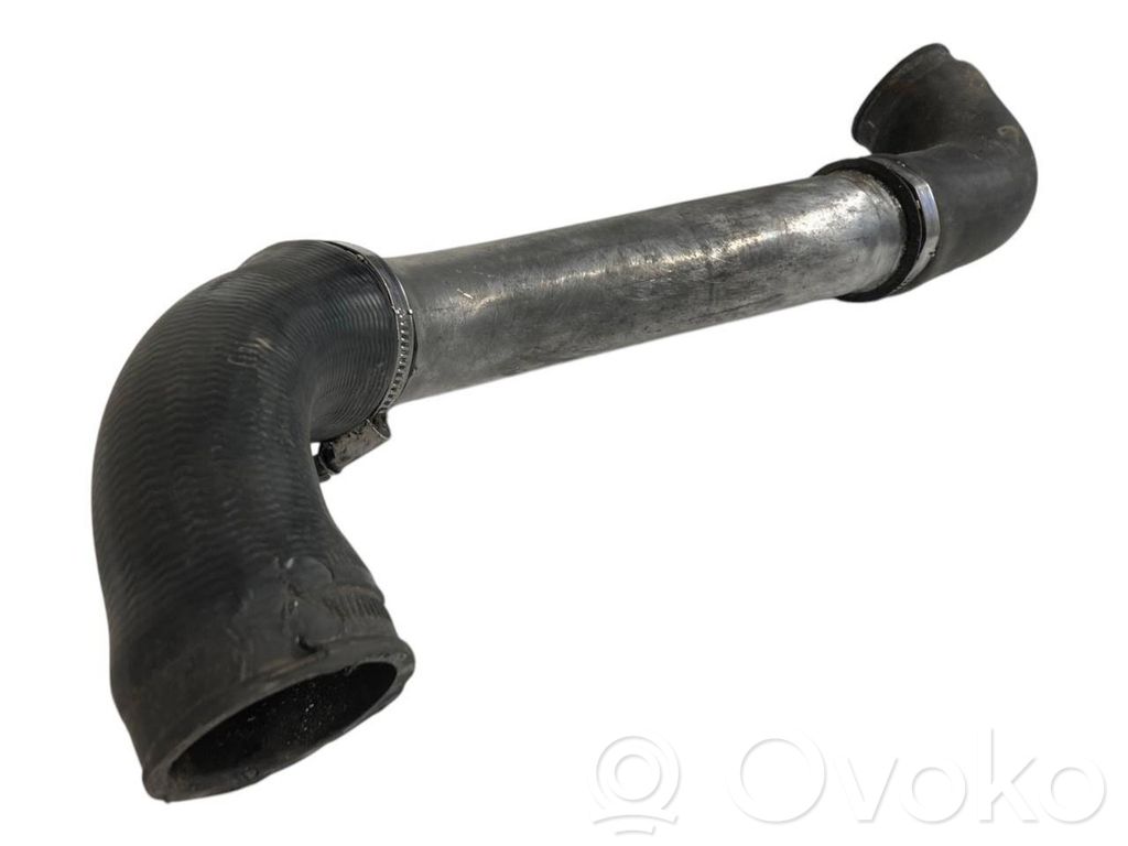 Шланг(и)/труба(ы) интеркулера