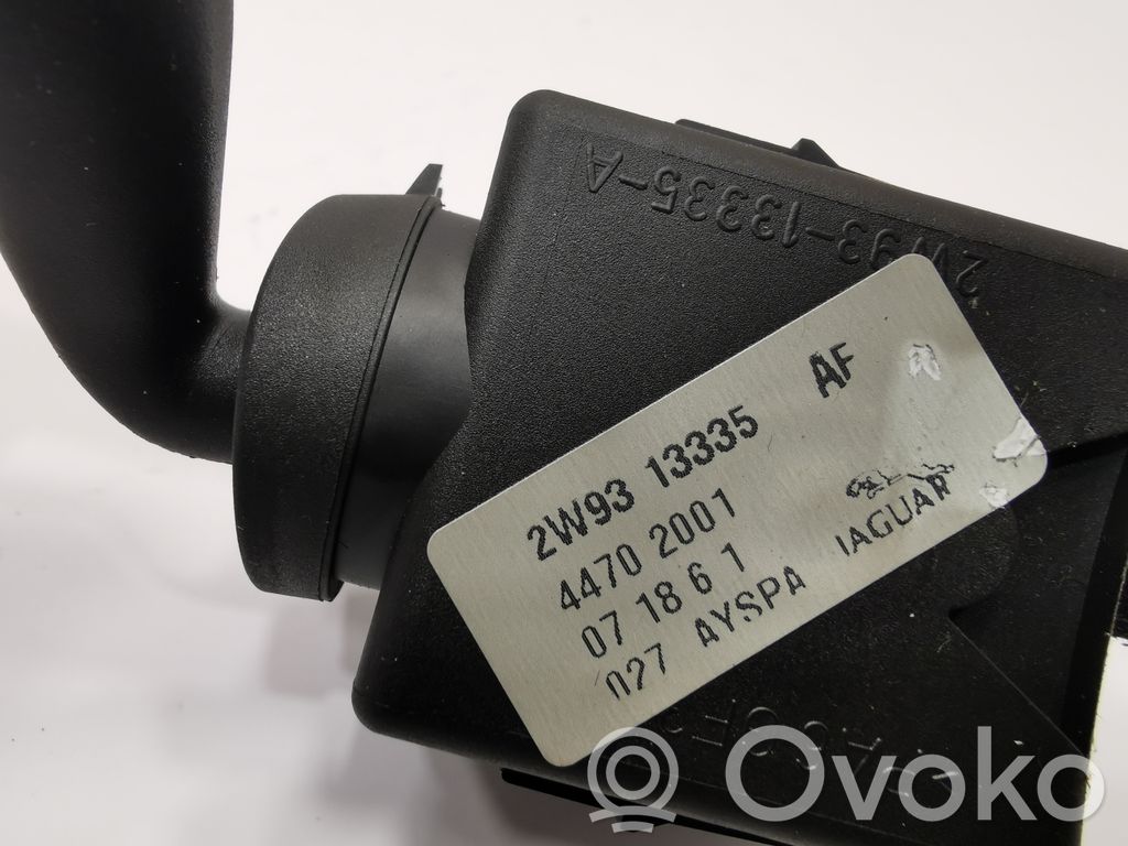 Pagrieziena signālu / lukturu sviria