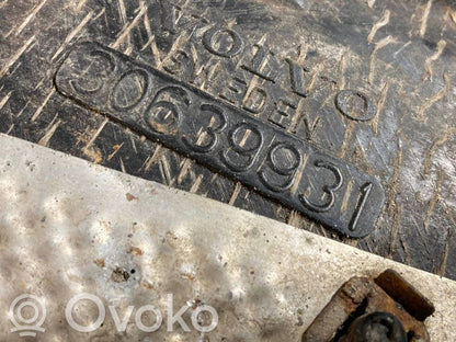 Aizmugurējā reduktora stiprinājums