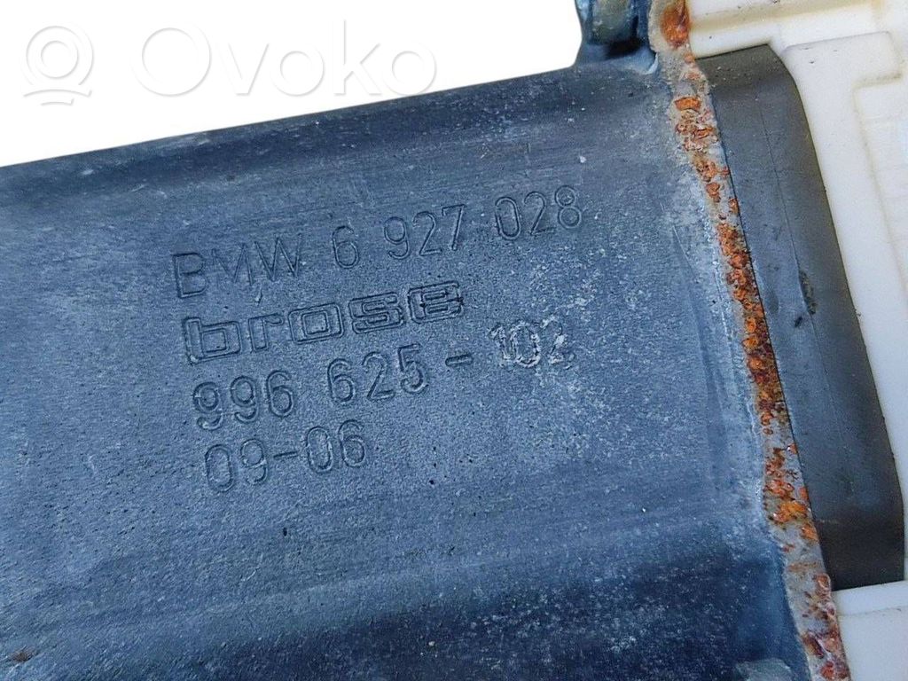 Priekšpusē elektriskā loga pacelšanas mehānisma komplekts