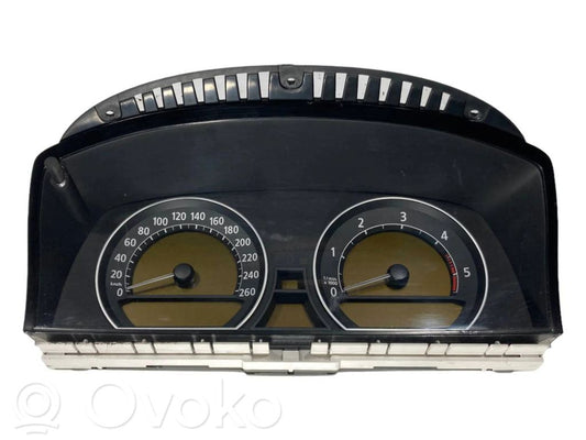 Speedometer (in the instrument panel)