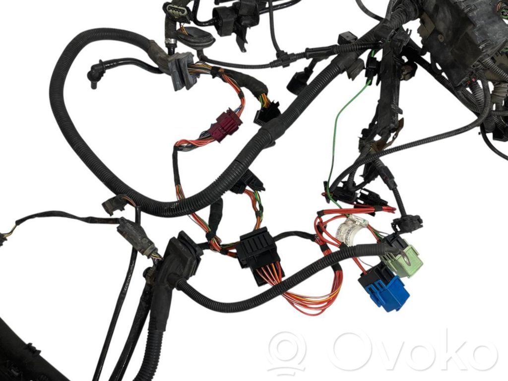 Dzinēja vadu instalācija