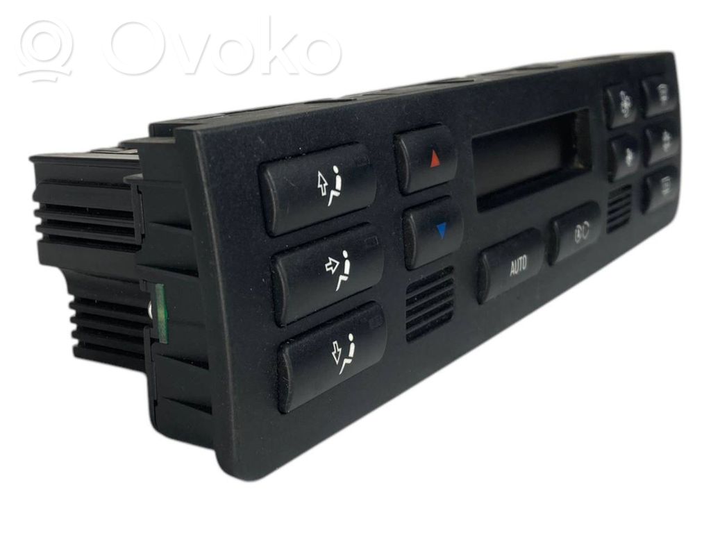 Air conditioning / climate control / interior heating control unit (in the passenger compartment)