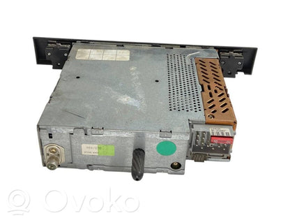 Radio / CD/DVD atskaņotājs / navigācija