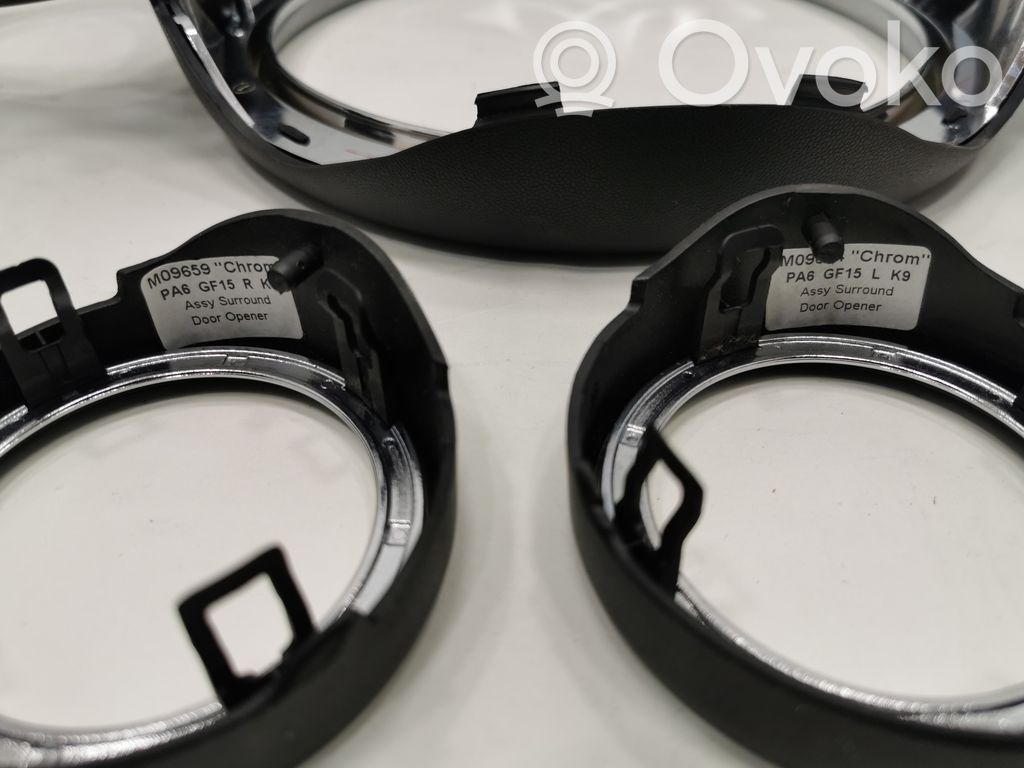 Instrumentu paneļa dekoratīvā apdare