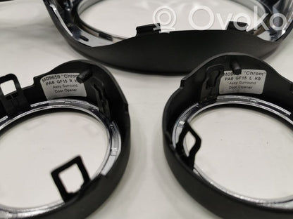 Instrumentu paneļa dekoratīvā apdare