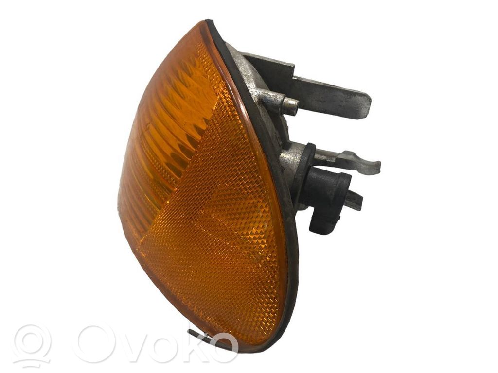 Priekšējais pagrieziena lukturis