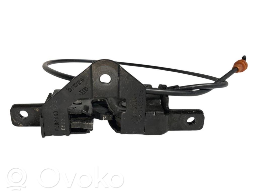 Aizmugurējā pārsega slēdzene