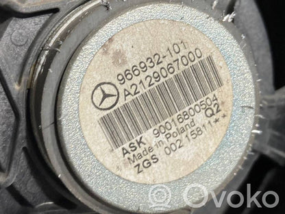 Priekšpusē elektriskā loga pacelšanas mehānisma komplekts