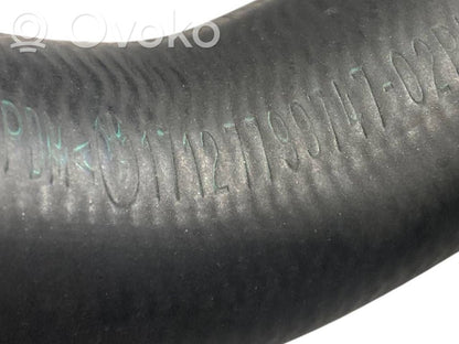 Caurulīte (-es) / šļūtene (-es)