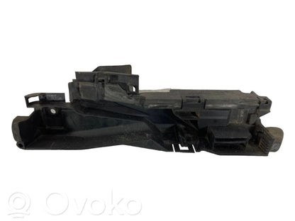 Radiatora (-u) turētājs / kronšteins