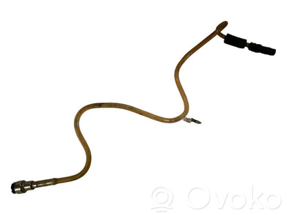 Degvielas caurulīte (-es)