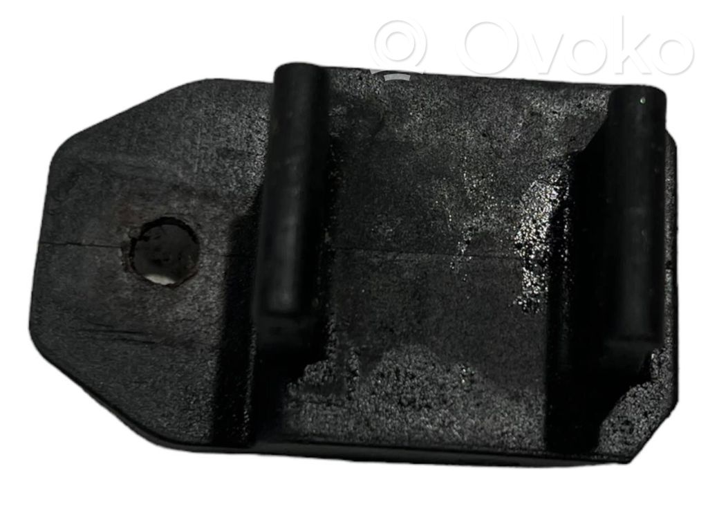 Radiatora (-u) turētājs / kronšteins