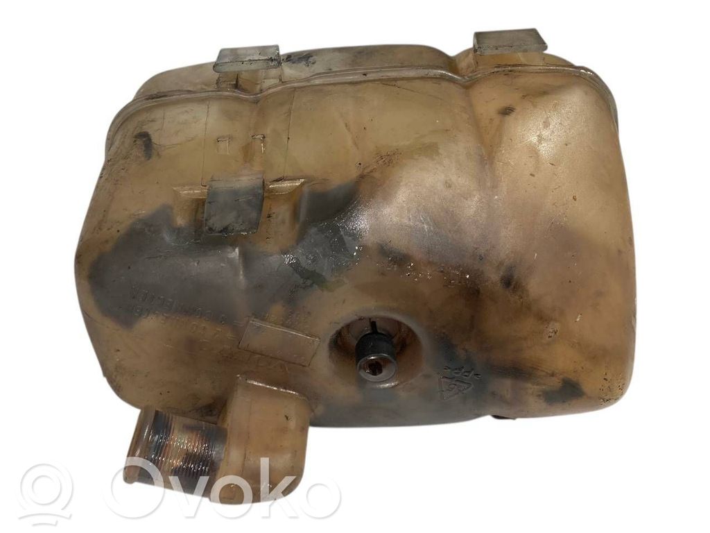 Dzesēšanas šķidruma izplešanās tvertne