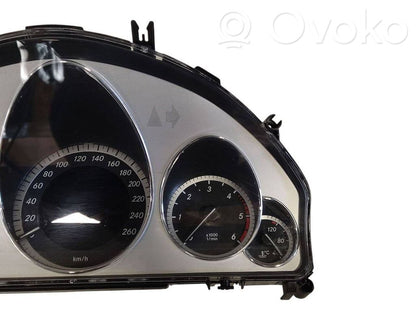 Spidometrs (instrumentu panelī)