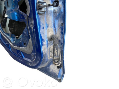 Aizmugurējās durvis