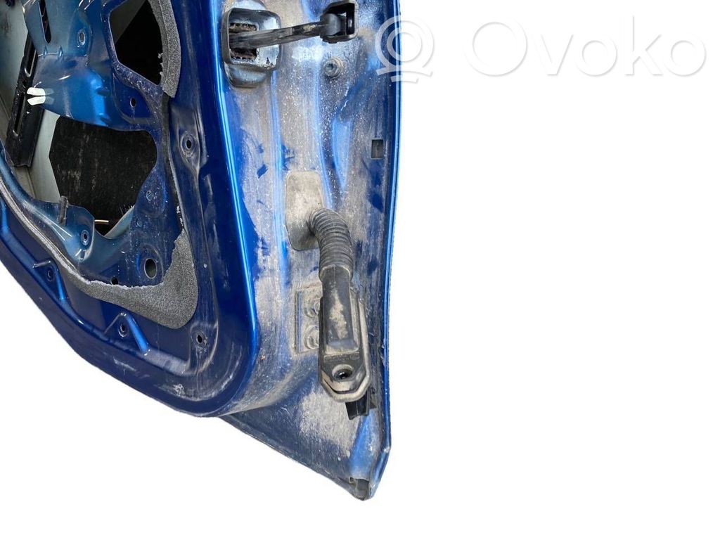 Aizmugurējās durvis