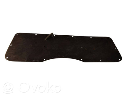 Bagāžnieka sānu apakšējās apdares panelis