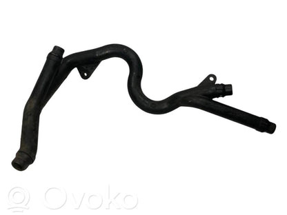 Caurulīte (-es) / šļūtene (-es)