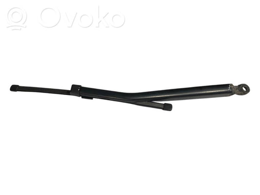 Rear window wiper arm