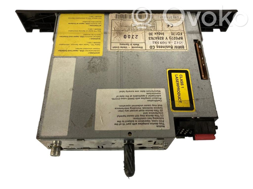 Radio / CD/DVD atskaņotājs / navigācija