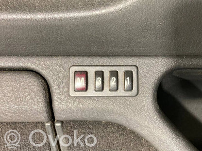 Отделка передней двери