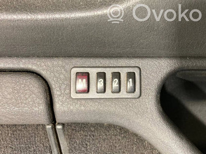 Priekšējo durvju apdare