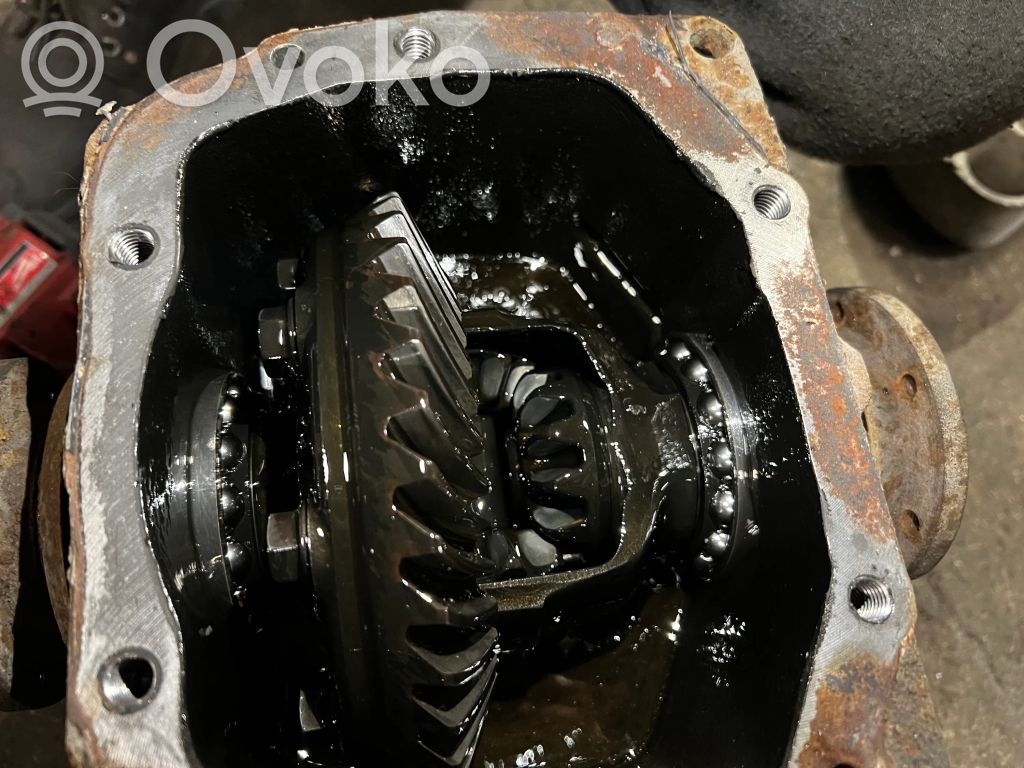 Aizmugurējais reduktors