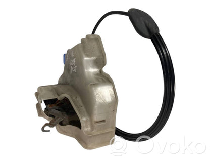 Aizmugurē slēdzene