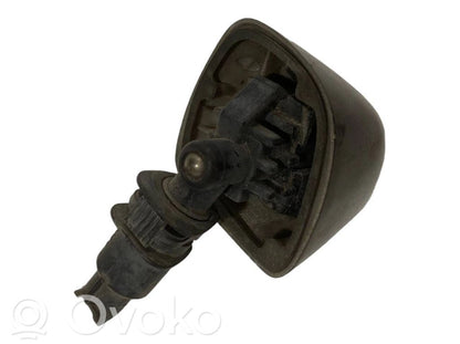 Lukturu mazgātāja sprausla (-as)