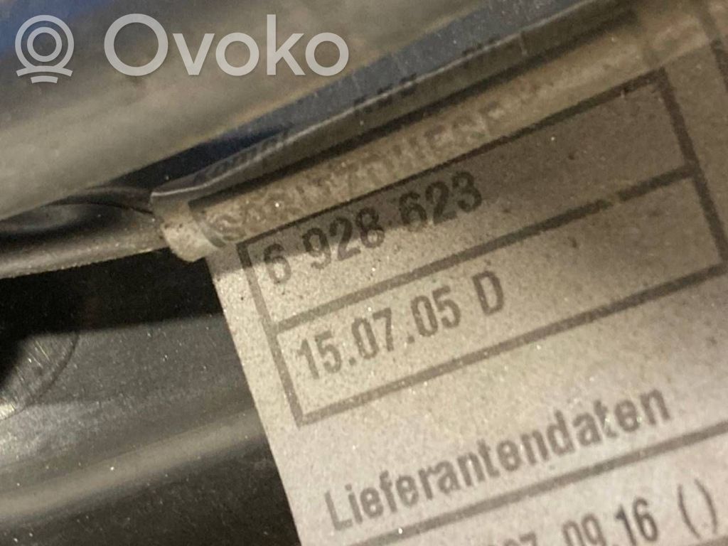 Stikla tīrītāja slotiņas