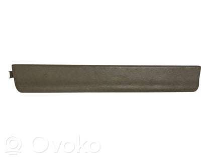 Priekšējā sliekšņa dekoratīvā apdare (iekšējā)