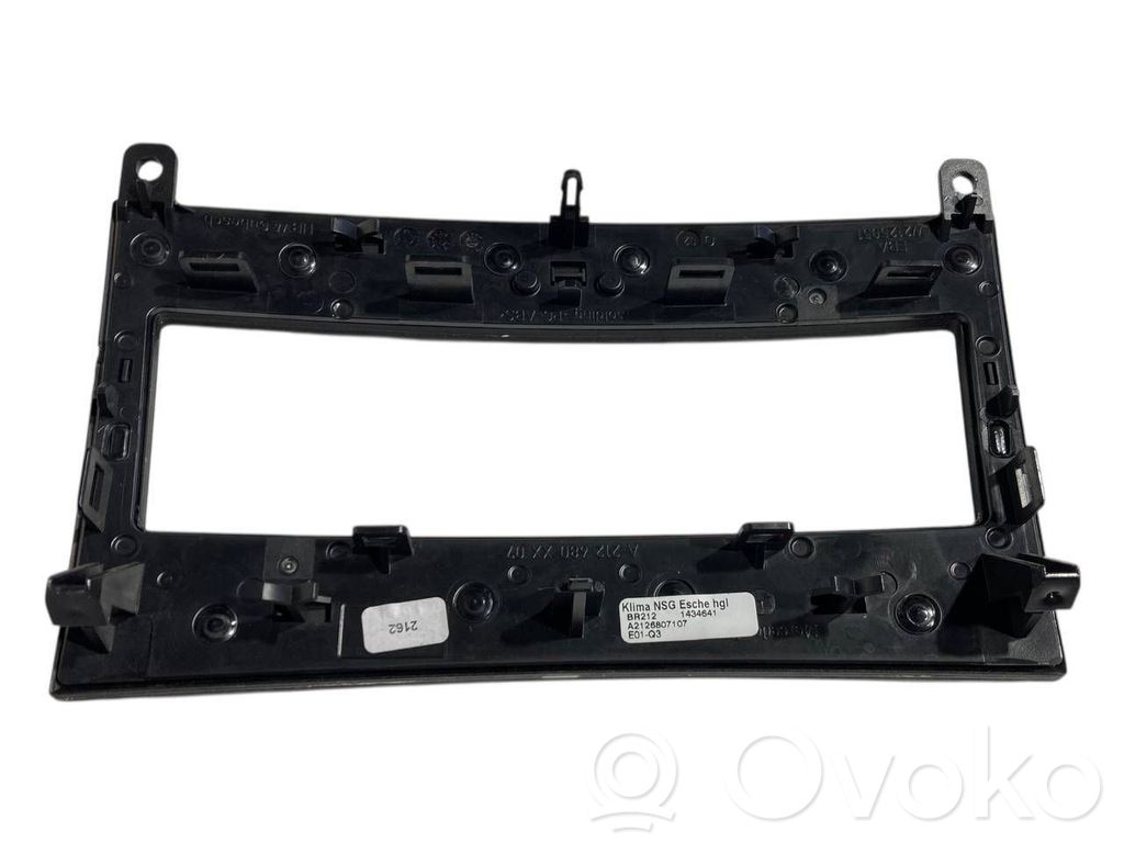 Salona dekoratīvās apdares komplekts