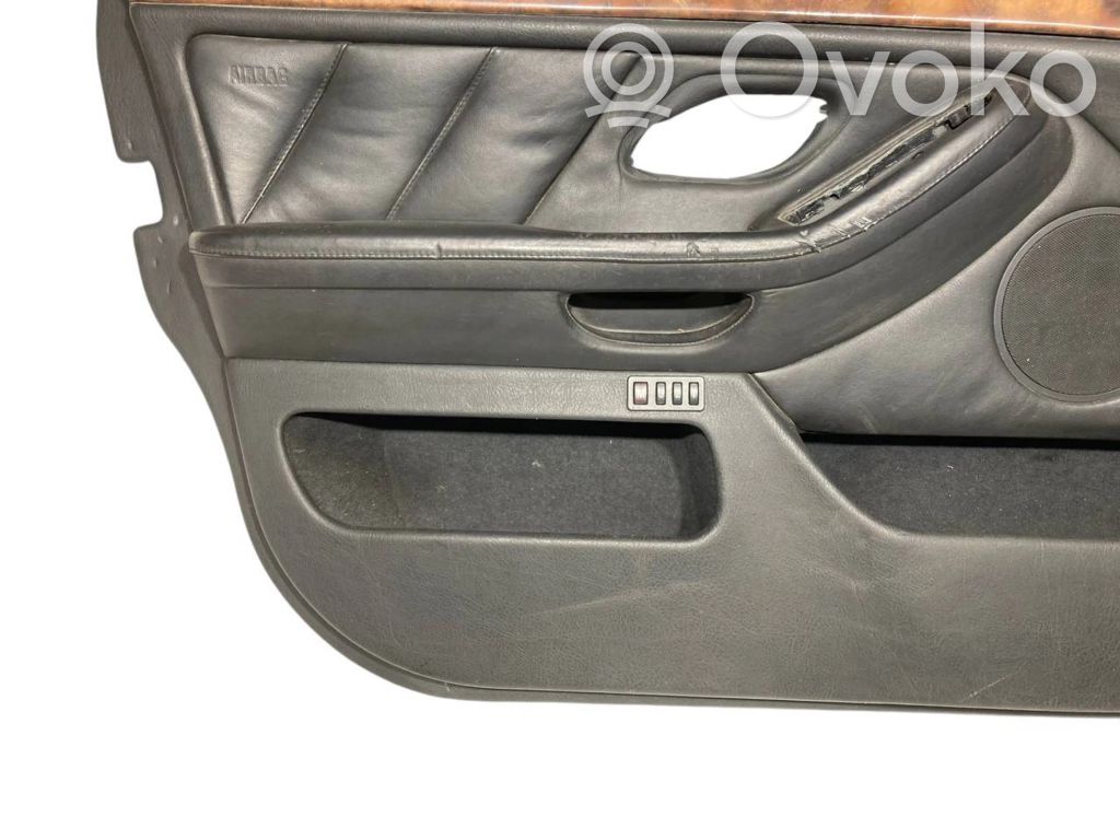 Priekšējo durvju apdare